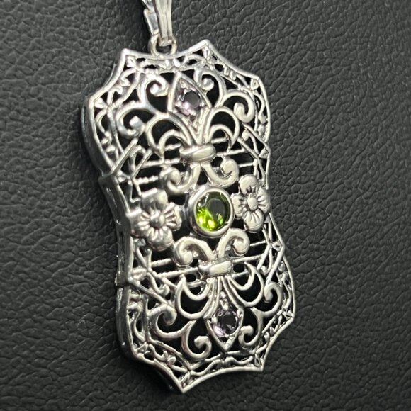 Sterling Silver Green Peridot Filigree Pendant Art Deco on 925 Silver Chain - Picture 4 of 7